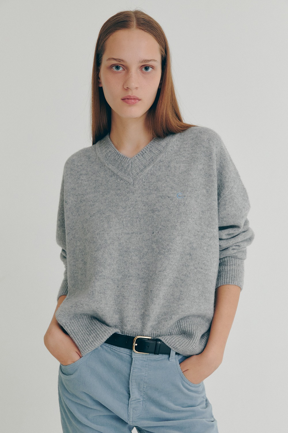 clove - [22FW clove] V-Neck Wool Sweater (Melange Grey)