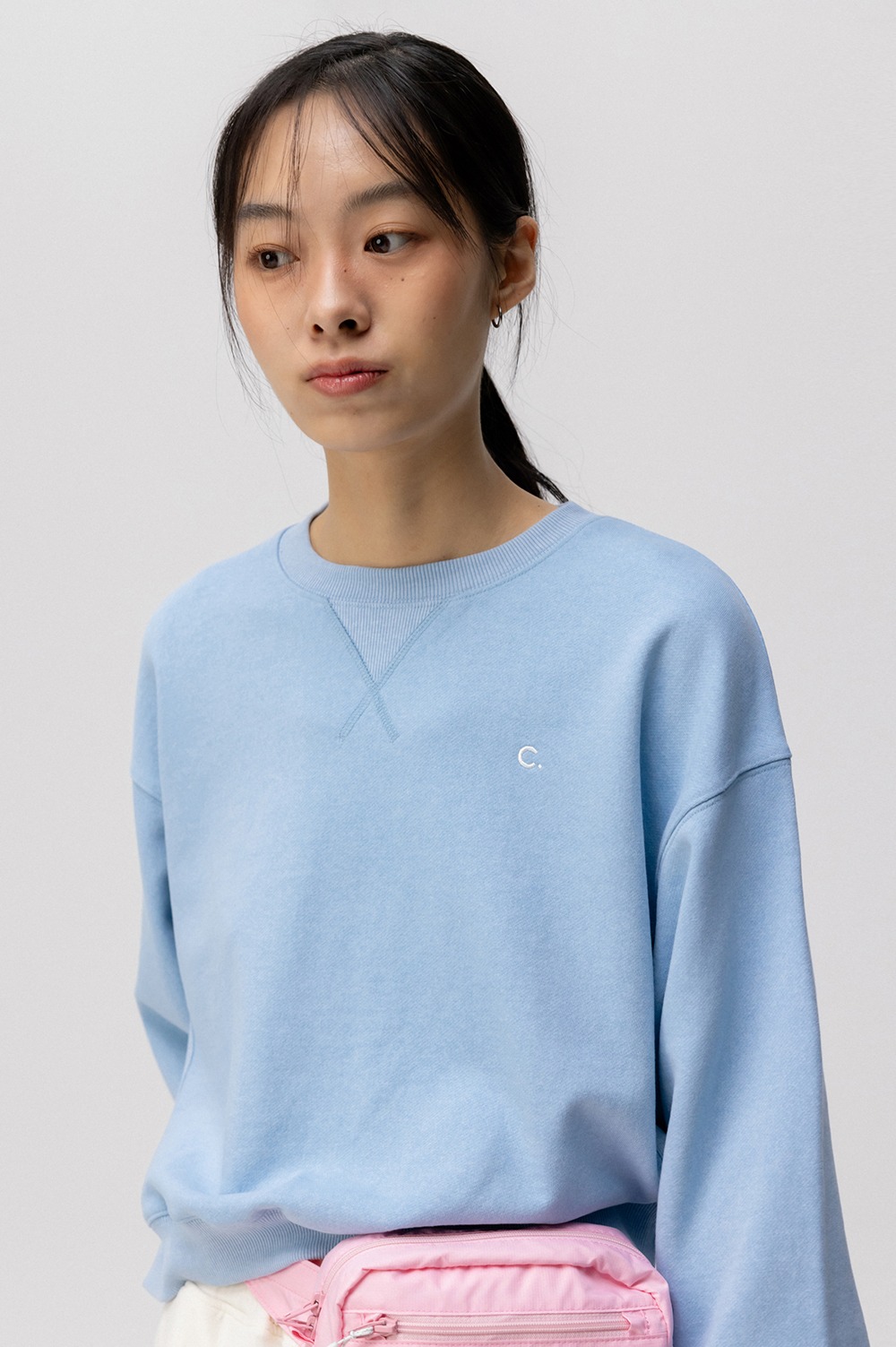clove - [24SS clove] Pigment Crop Sweatshirt (Blue)