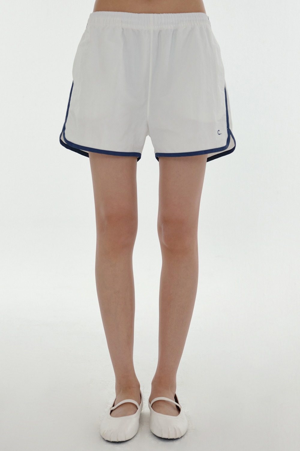 clove - [4/29(월) 예약배송][24SS Clove] Logo Dolphin Shorts (White)